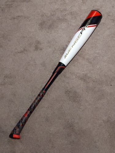 AXE Avenge Pro USSSA Bat (-10) 20 oz 30"