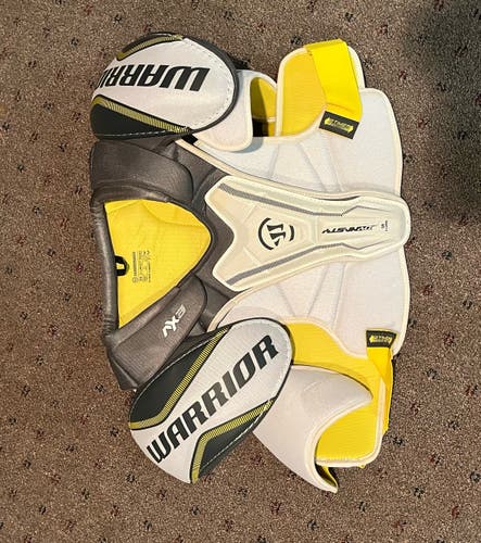 New Senior Extra Large Warrior Dynasty AX3 Shoulder Pads