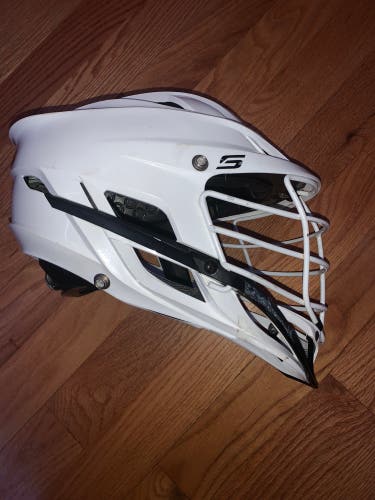Player's Cascade S Helmet