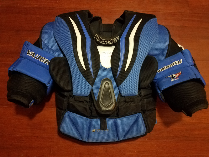 Used Intermediate XL Vaughn Velocity V7 XF Pro Carbon Goalie Chest Protector