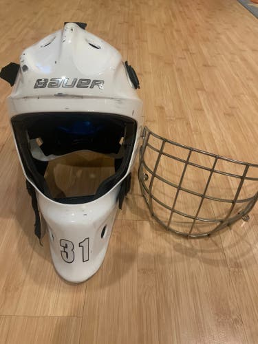 Bauer NME 8 Senior Goalie Mask Fit 1 With Bag