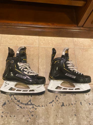Bauer Regular Width  Size 7.5 Supreme 2S Pro Hockey Skates