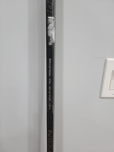 Intermediate Used Right Handed Bauer Nexus 1000 Hockey Stick P92
