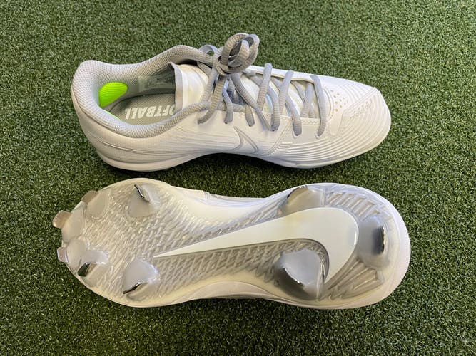 Nike Women's Lunar Hyperdiamond 3 Pro Metal Fastpitch Softball Cleats