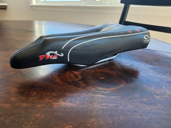 Cobb Cycling (now Speed & Comfort) V Flow Plus Saddle - Road/MTB/Tri bikes