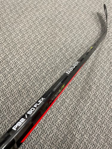Bauer Vapor Hyperlite P92 curve 50 flex right hand stick