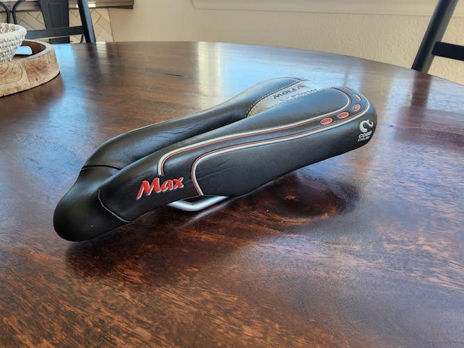 Cobb Cycling (now Speed & Comfort) V Flow Max Saddle - Road/MTB/Tri bikes