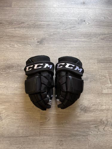 New CCM 15" Pro Stock HG12 Gloves