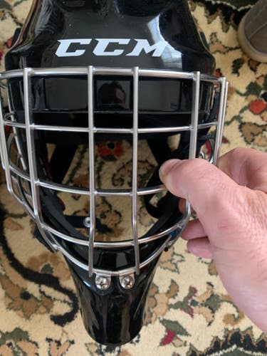 New CCM 1.9  Senior Ice Hockey Goalie Face Mask Large Black helmet straight bar