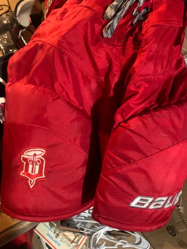 RARE! Dubuque Fighting Saints USHL M pants