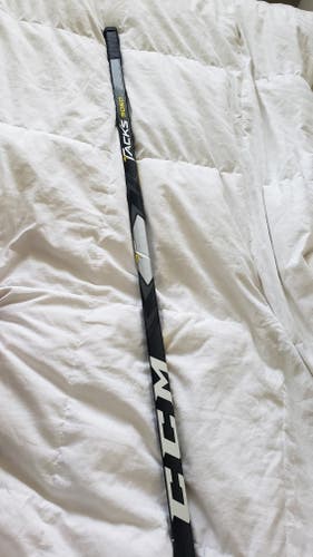 CCM P30 RH 85 Flex Tacks 9060 Hockey Stick