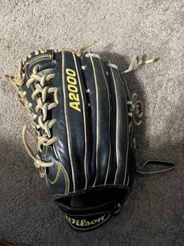 Wilson A2000 outfield glove 12.5 inches