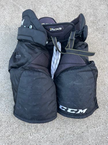 Senior Large CCM Pro Stock Tacks 7092 Hockey Pants