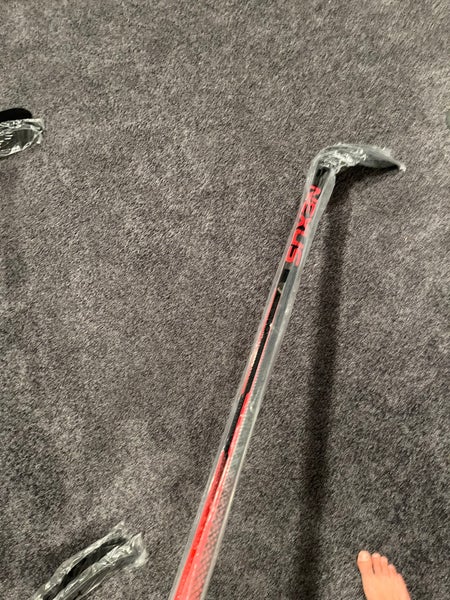 Pro Stock New Left Hand Bauer Nexus Geo Hockey Stick P28M Pro Stock