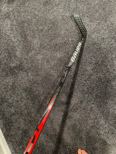 Pro Stock New Left Hand Bauer Vapor Flylite Hockey Stick P28M Pro Stock