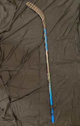 Senior Right Handed P88 Nexus Geo Hockey Stick