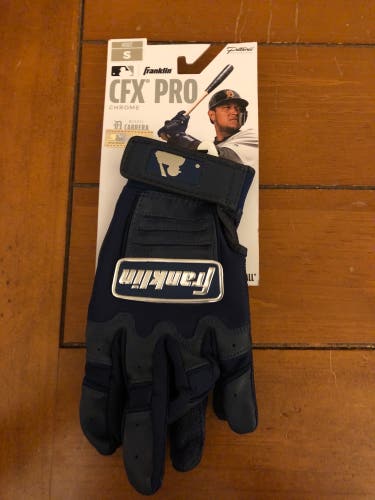 (brand New)Franklin CFX PRO Batting Gloves (Adult Small)
