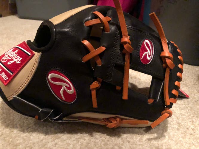 New Right Hand Throw 11.5" Gold Glove Baseball Glove