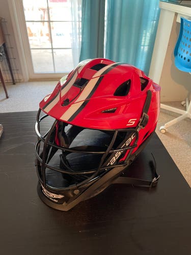 Player's Cascade Youth S Helmet