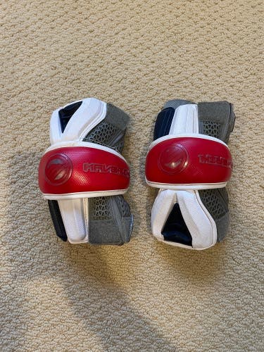 Used Medium/Large Maverik Rome Arm Pads