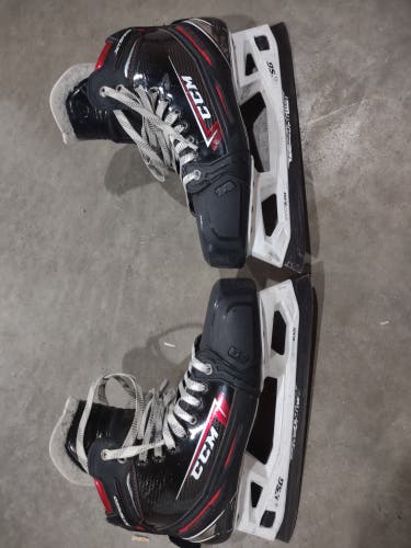 Senior Used CCM Jetspeed FT2 Hockey Goalie Skates Regular Width Size 8.5
