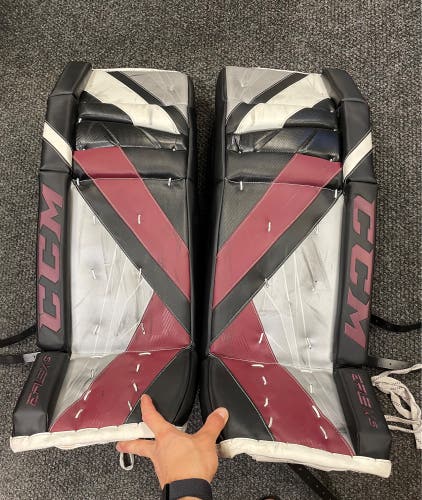34" CCM Eflex 5 Goalie Leg Pads
