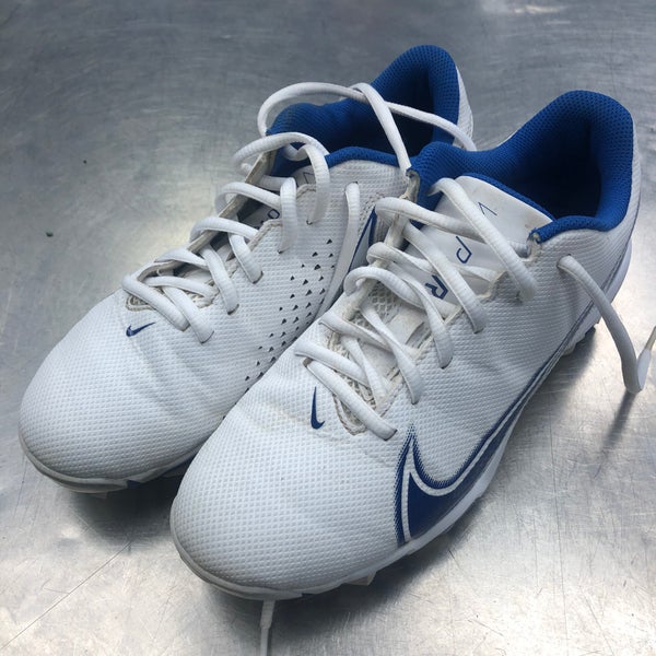 Nike CD0077-101 Size 5.5 Football Cleats White