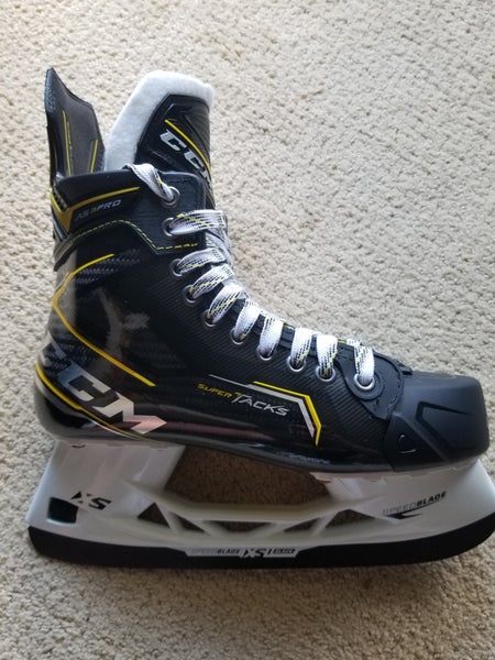 Senior New CCM AS3 Pro Hockey Skates Regular Width Size 8