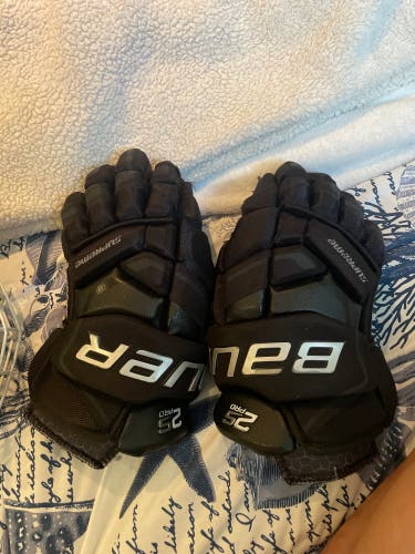 Used Bauer 13"  Supreme 2S Pro Gloves