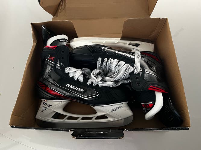 New Senior Bauer Vapor 2X Hockey Skates Extra Wide Width Size 8