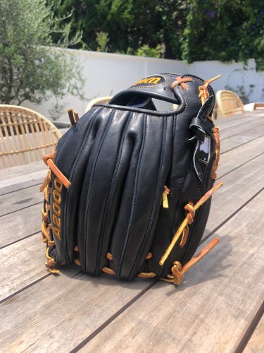 Infield/Pitcher 11.75" A2000 Baseball Glove