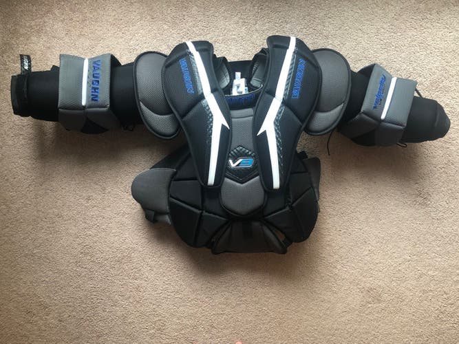 Used Medium Vaughn Velocity V9 Pro Goalie Chest Protector