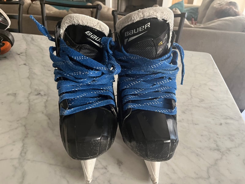 INCLUDES 3 Sets Of Blades!! Used Bauer Regular Width Size 8.5 Supreme S29 Hockey Goalie Skates