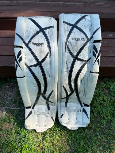 Reebok Revoke 9000 Hockey Goalie Leg Pads