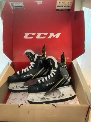 CCM AS1 Hockey Skates