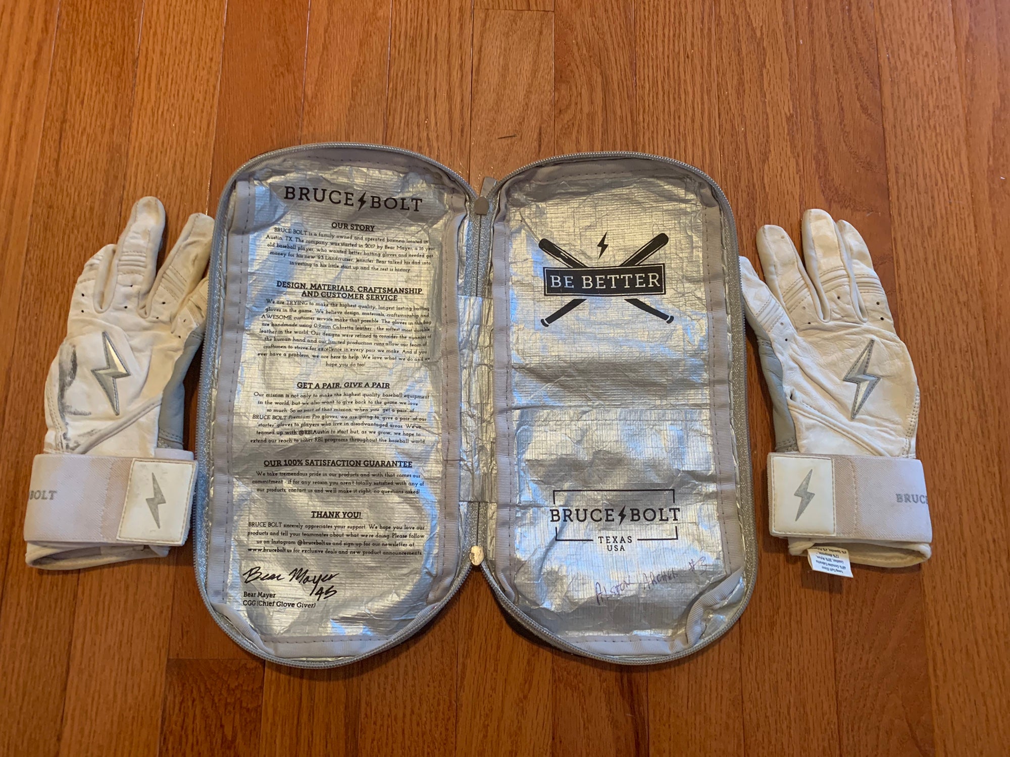 されること∙ BRUCE BOLT Original Series Long Cuff Purple Batting Glove