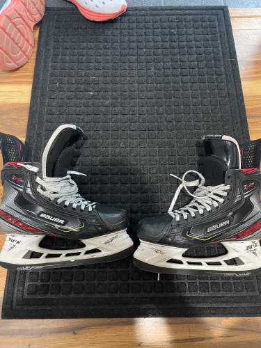 Used Bauer Regular Width Pro Stock Size 9 Vapor 2X Pro Hockey Skates