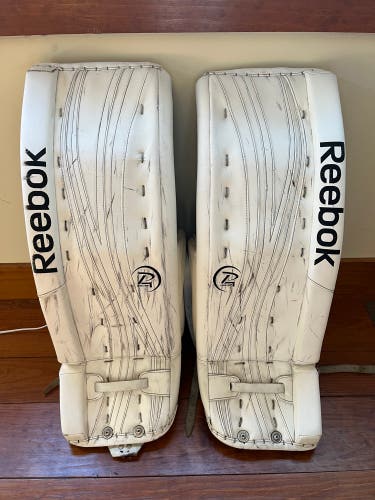 33" Reebok Premier 4 Pro Goalie Leg Pads