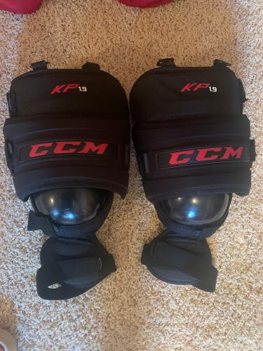 CCM Goalie Knee Guards