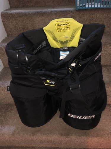 Senior Large Bauer  Supreme S29 Hockey Goalie Pants