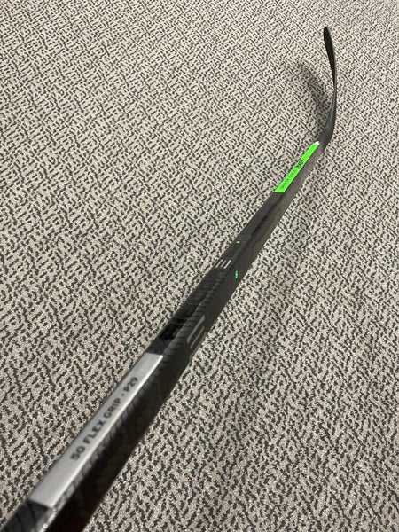 CCM Trigger 6 50 Flex P29 curve right hand stick