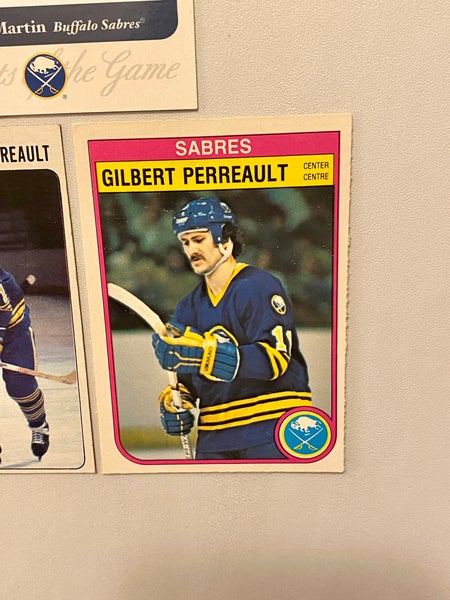  1975 Topps # 10 Gilbert Perreault Buffalo Sabres (Hockey Card)  NM Sabres : Collectibles & Fine Art