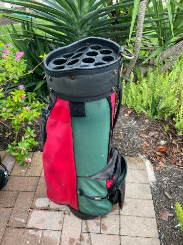Golf bag with Club dividers  By Bennington
