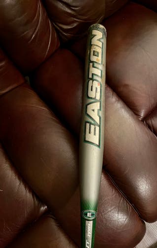 2005 Easton synergy + SCN2 Mens slow pitch softball bat