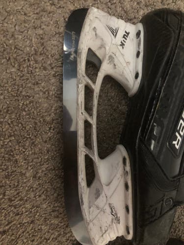 Skate Name: Bauer Supreme Ultrasonics Used Size: 6.5 Fit 2