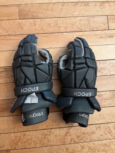 Used Player's Epoch 13" Integra LE Lacrosse Gloves