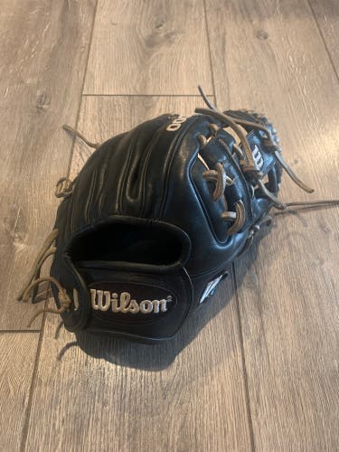 Infield 11.5" A2000 Baseball Glove