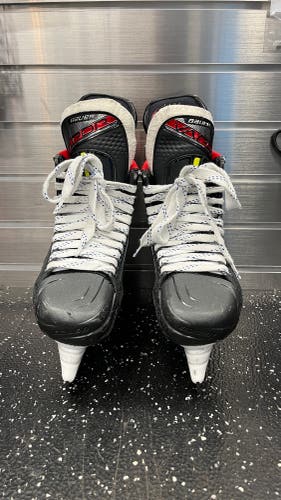 Used Bauer Vapor 2X Pro Skates - Size 6D