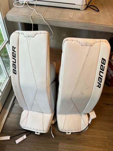 33" Bauer  Supreme 3S Goalie Leg Pads