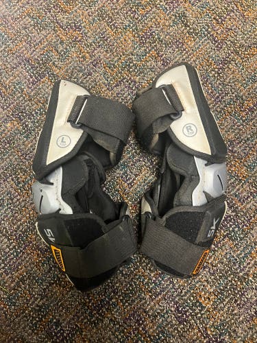 Used Medium Reebok Arm Pads